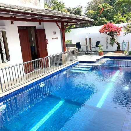 Villa Rumah Ibu Dago Bandung Extérieur photo
