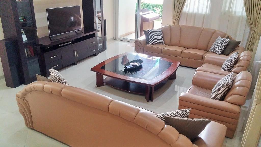 Villa Rumah Ibu Dago Bandung Extérieur photo