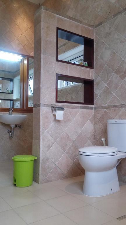 Villa Rumah Ibu Dago Bandung Extérieur photo