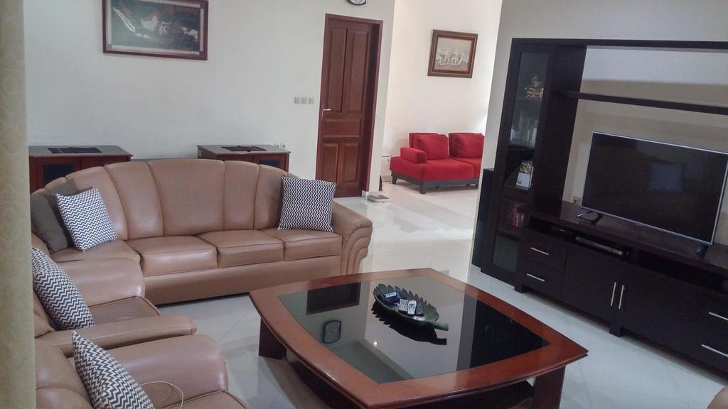 Villa Rumah Ibu Dago Bandung Extérieur photo