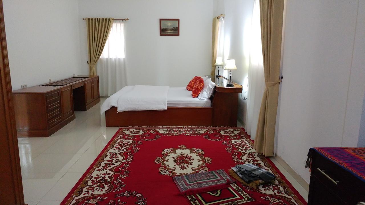 Villa Rumah Ibu Dago Bandung Extérieur photo