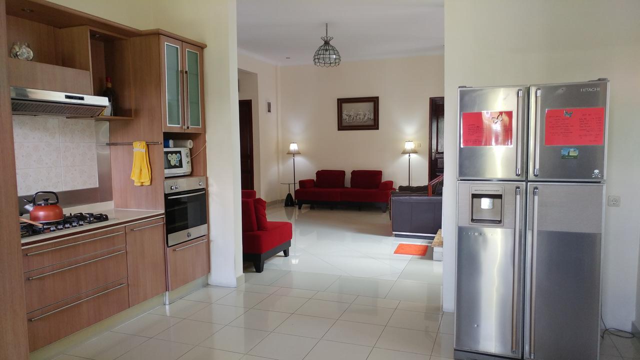 Villa Rumah Ibu Dago Bandung Extérieur photo