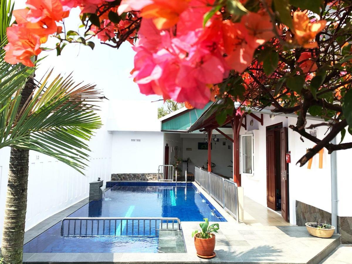 Villa Rumah Ibu Dago Bandung Extérieur photo