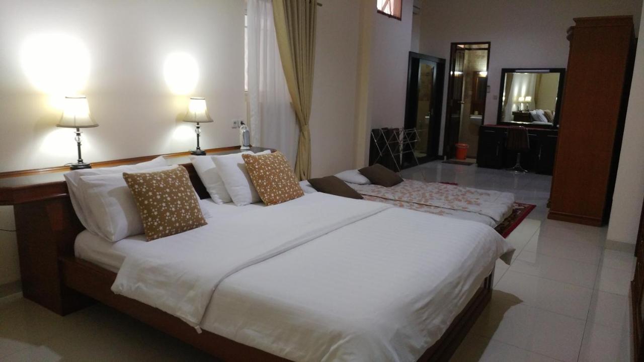 Villa Rumah Ibu Dago Bandung Extérieur photo